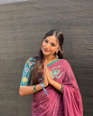 Pranavi Manukonda Instagram - మహాశివరాత్రి శుభాకాంక్షలు ✨❤️🙏🏻🦚

My designer: @shilpacouture ❤️

@isha.foundation @adiyogi.official 

#mahashivratri #awakewithadiyogi #shiva #spiritual #ishafoundation #adiyogi #sadhguru