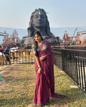 Pranavi Manukonda Instagram - మహాశివరాత్రి శుభాకాంక్షలు ✨❤️🙏🏻🦚

My designer: @shilpacouture ❤️

@isha.foundation @adiyogi.official 

#mahashivratri #awakewithadiyogi #shiva #spiritual #ishafoundation #adiyogi #sadhguru