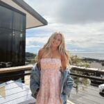 Pressley Hosbach Instagram - happy easter 🐣💝🎀 Malibu Pacific Church