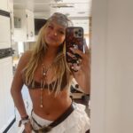 Pressley Hosbach Instagram - long live cowgirls @stagecoach
