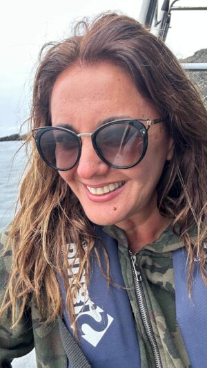 Priscilla Vargas Instagram - 🐳 Cumplí un sueño! Un viaje fascinante a Chañaral de Aceituno . En la Reserva Nacional Pingüino de Humboldt 🇨🇱 
En una palabra: MARAVILLOSO 🐋
Las vacaciones tienen que ser una experiencia. Y estas quedarán en el recuerdo de mis niñitas.
El Avistamiento de Ballenas es realmente emocionante. Vimos muchas! ❤️🥹
El tour lo realizamos con @fragata_855

‼️ No salen las embarcaciones con marejadas. Para que estén al tanto de esa restricción y no pierdan el viaje