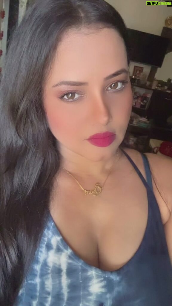 Priya Gamre Instagram - Chubby cheeks 😍Dimple chin ❤️ #priyagamre #reels #réel #reel #reelsinstagram #reelitfeelit #trendingsongs #trendingreels #dimplechin