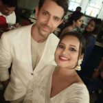 Priya Gamre Instagram – Feeling awesome with @hrithikroshan 

#priyagamre #actor #actresslife #hrithikroshan
#bollywood #hrithik #lovemylife #matchingoutfits