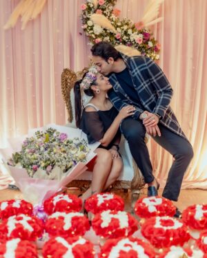 Priyanka Karki Instagram - Oh what a day!
Thank you for everything baby ❤️

तू जो मिला , तो हो गया सब हासिल 🥹

Looking forward to 37 🦋