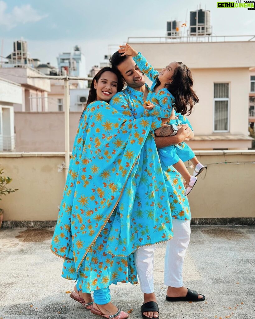 Priyanka Karki Instagram - Showing off our bright side today 🦋 Thank you @shiborinepal__ for our gorgeous festive Tihar outfits 💙 We absolutely loved them ⭐️🤍