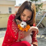 Priyanka Karki Instagram – कुकुर तिहार 🤍
Only love to all our fur babies 🖤
Snowie, Bella, Shadow and Cloud ⭐️🌙