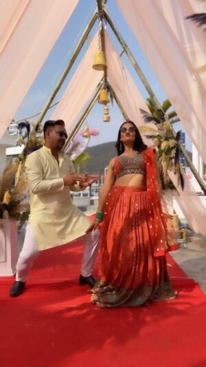 Priyanka Karki Instagram - A little late for the trend but that was so fun 🧡 
Always fun dancing with you @gamvirbista 😍

👗 @aziiiza_atelier