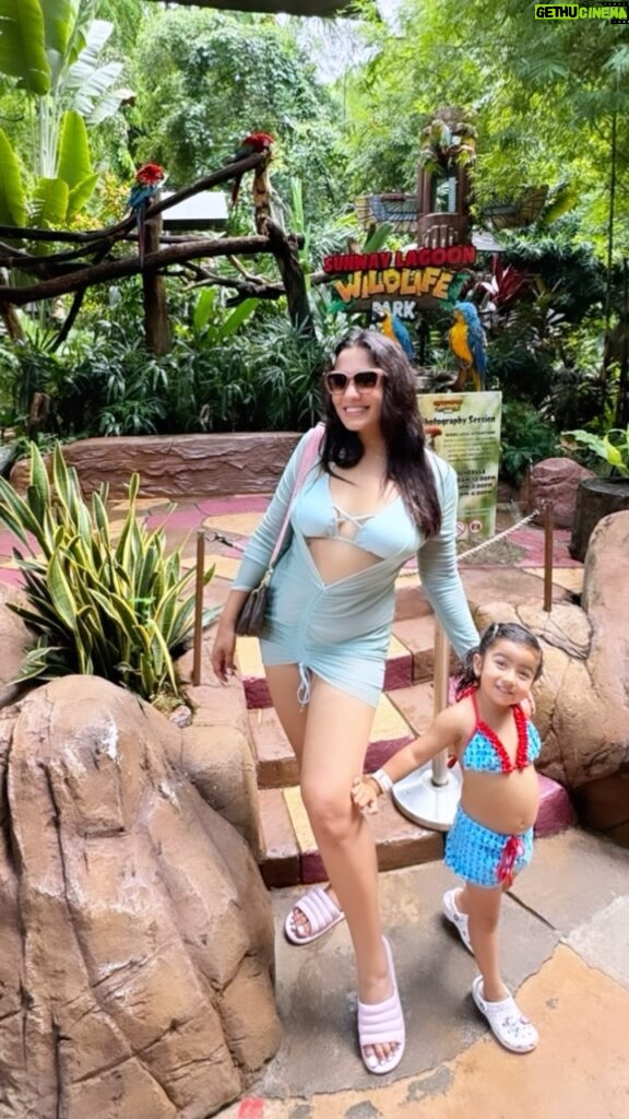 Priyanka Karki Instagram - Such a beautiful day spent with my beautiful family at @sunwaylagoonmalaysia ♥️☺️ Such a wonderful day! Beautiful memories made🤩