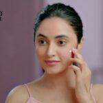Priyanka Mohan Instagram - This summer, let’s ditch the greasy sunscreens! Switch to Lacto Calamine SPF 50 Sunscreen instead. With Kaolin Clay absorbing excess oil like a champ, you can wave goodbye to that sticky feeling. And that’s not all, this lightweight, quick-absorbing, and water-resistant formula provides protection from the harmful UVA & UVB rays. Let’s make SPF our best friend this summer! Grab yours now at a special offer price of Just Rs.199. @lactocalamineindia #Ad #ClearMatteLookDaily #OilySkinCareExpert #OilySkinProblems #KaolinClay #PerfectPinkProtection #LactoCalamineSunscreen