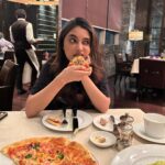 Priyanka Mohan Instagram - 🍕🥗😌💁🏻‍♀️😬