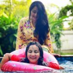 Purnima Instagram - 👩🏻‍❤️‍👩🏻 #swipeleft⬅️⬅️⬅️