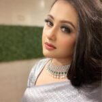 Purnima Instagram - Life is unpredictable ..be grateful for every moment •••