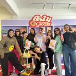Puteri Aishah Instagram - tadi pergi @asly.official grocery 💫 saja shopping2 sikit 😛 congratulations @yayazahir @arrizazim and team Asly! so creative and baju cantik2, mug cantik2 aahhh love 😻 Pastu ada Yunaa 😻