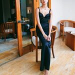 Putri Marino Instagram - Premiere The Big 4. Styled by @hagaipakan @mryogiepratama @stuartweitzman @bulgari Make up @editwithmakeup Hair do @krisna_endi Photo @xrifaldi