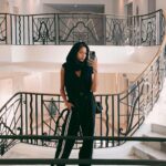 Putri Marino Instagram - Kegiatan sampingan di cannes : selfie di kaca.