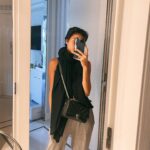 Putri Marino Instagram - Kegiatan sampingan di cannes : selfie di kaca.