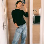 Putri Marino Instagram - Kegiatan sampingan di cannes : selfie di kaca.