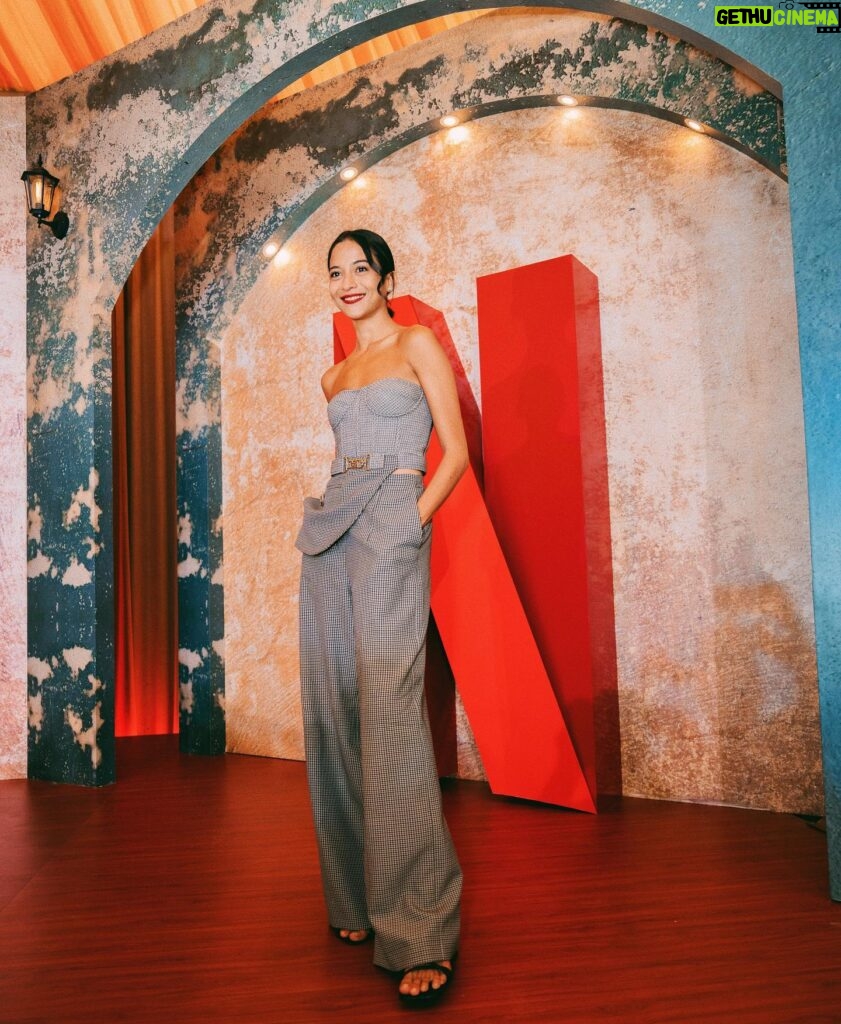 Putri Marino Instagram - Prescon untuk film The Big 4 @netflixid @netflix Styled by @hagaipakan @fendi @time.international @tuloladesigns Photo @armanfebryan