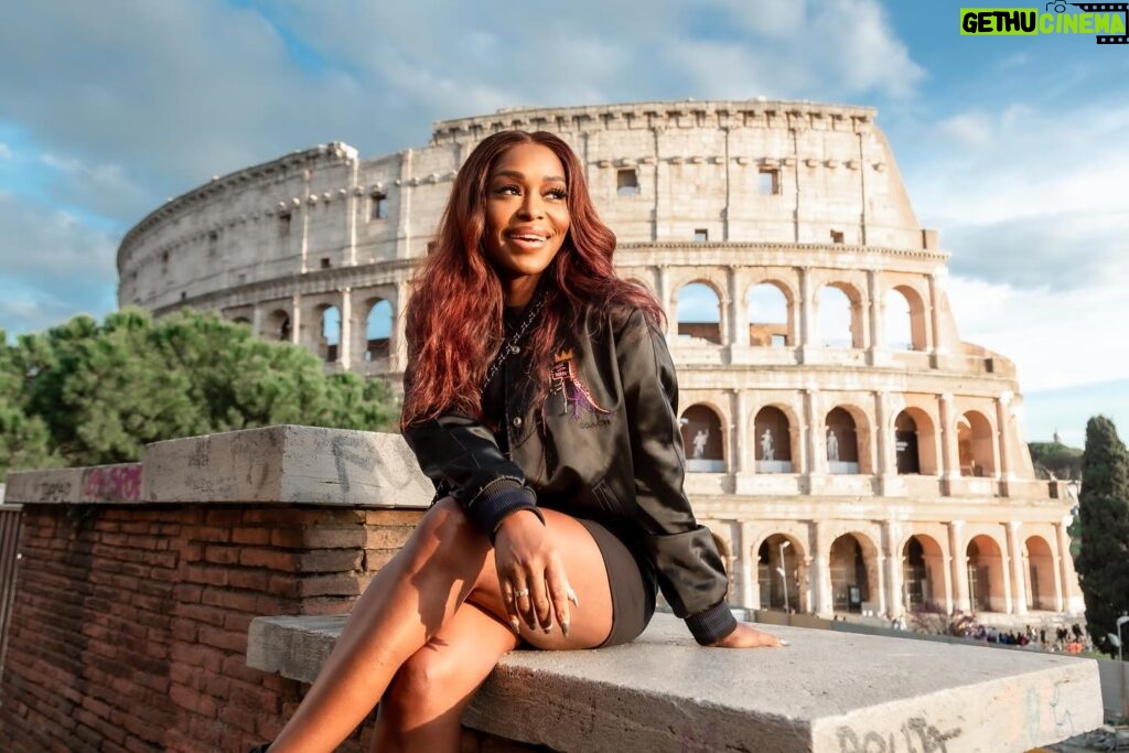 Quad Webb Instagram - Roaming in Rome just doing my thing! #Colosseum #vibes #worldwide little Miss #international #MissQuad #MissQuad she got it; she got it! 🌎