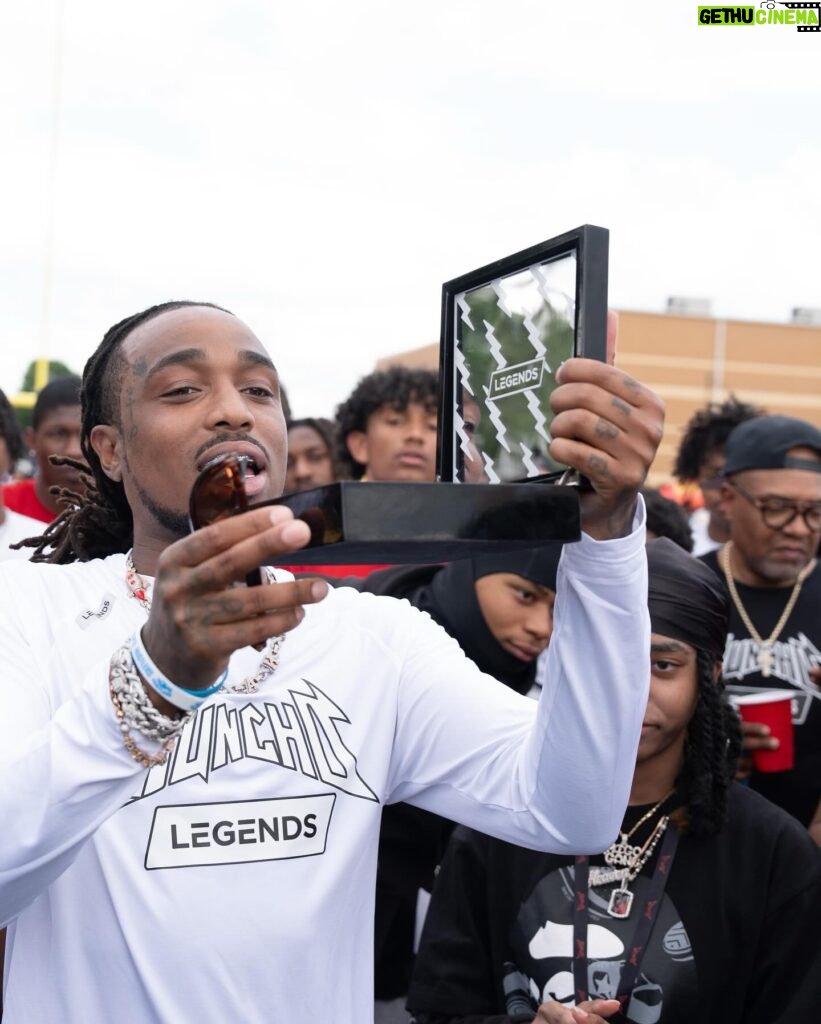 Quavo Instagram - Yr 7 in the books Huncho Day On The NAWF!!! Thanks to all artist, athletes teams & organizations for supporting #Hunchoday and making it bigger and better 🙏🏾🥹 Til Next year @legends @atlhawks @atlantafalcons @whitexcognac @offenderalumniassociation @livefreeusa @cjactionfund @h.o.p.e.hustlers @everytown @rocketfdn @besmartforkids @tender @headcountorg