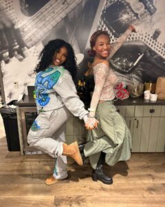 Quen Blackwell Instagram - IT’S TWIN NEM (sza) your show was incredible and I am so greatful to know such an amazing person like you. I love you and I admire you.