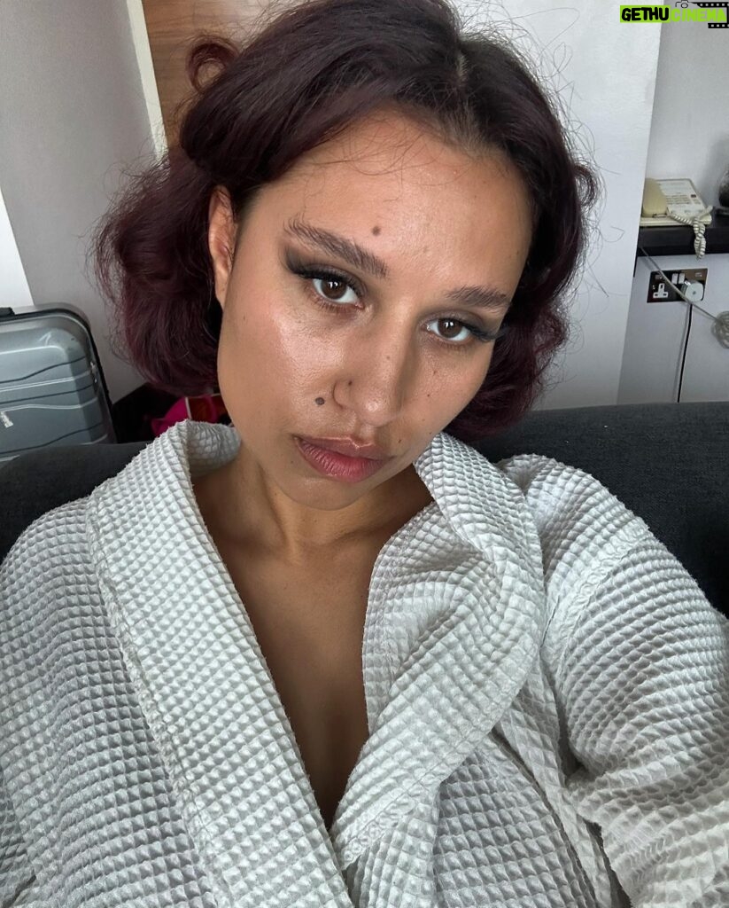 RAYE Instagram - I DARE YOU TO TURN THE SOUND ON FOR THE 4th SLIDE it’s nearly time 😭