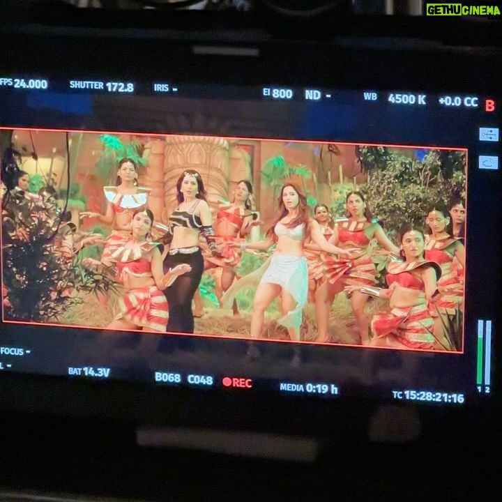 Raashi Khanna Instagram - Here’s some BTS moments of the sweat and sparkle behind the #achacho song that has just been released 💃🏻💃🏻 Me and Tam were only praying for our stamina to not give up.! But, the beats were fire and that kept us going so we danced till we dropped.! 🔥 Thankyou to the team for making sure we stay hydrated and don’t faint.! Special thankyou to @brinda_gopal Mam for being a pillar of support and giving us some amazing dance moves.! Here’s hoping you all like it. ♥️ #Aranmanai4FromApril26 #SundarC @khushsundar @avnimedia @benzzmedia @tamannaahspeaks @hiphoptamizha @santhoshprathapoffl @venkattragavan @krishnasamye @fennyoliver @devanandha.malikappuram @yogibabu.official_ @garuda_ram_official @the_ksravikumar @actorjayaprakash.official @sanjayduguoffical @brinda_gopal @vichuviswanath #SindhoorStudio @thinkmusicofficial @teamaimpro @gobeatroute