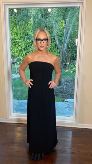 Rachael Harris Instagram - ⭐️RACHAEL HARRIS⭐️ 

Women In Film Nominees Oscar Party 2024

Makeup by @marina_gravani 
Hair by @dallin.james 
Dress @proenzaschouler 
Heels @schutz 
Glow @holytans 🌟

@tfgsocial ♥️