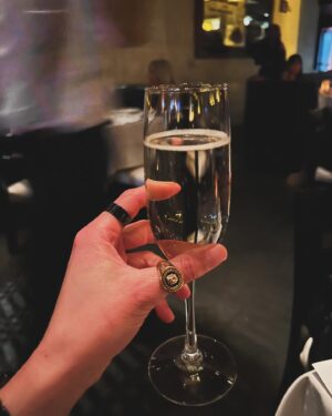Rachel Ballinger Instagram - Vegas baby 🎲🍸🍾