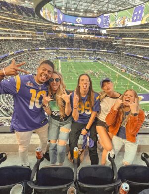Rachel Ballinger Instagram - AHHHHH I LOVE SPORTS