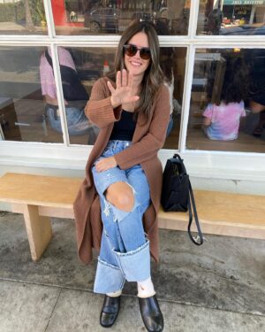 Rachel Bilson Instagram - When the pic looks like a pose ➡️