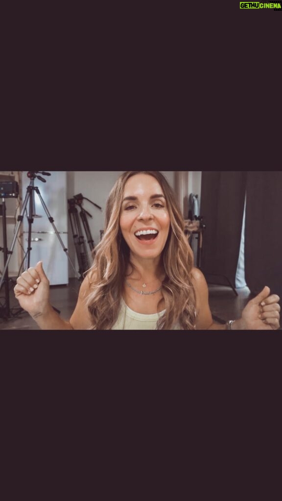 Rachel Hollis Instagram - Podcast Tour is gonna be so fun… here’s what to expect 🤩 see you guys next week in PHOENIX and the week after in SLC, then BOSTON. Then TORONTO. more cities announced soon. Link to tickets are in my bio 🤟🏻