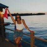 Rachel Lindsay Instagram - Definitely one of the hardest years of my life, but choosing to focus on grateful moments and carrying that energy into 2024. 💛