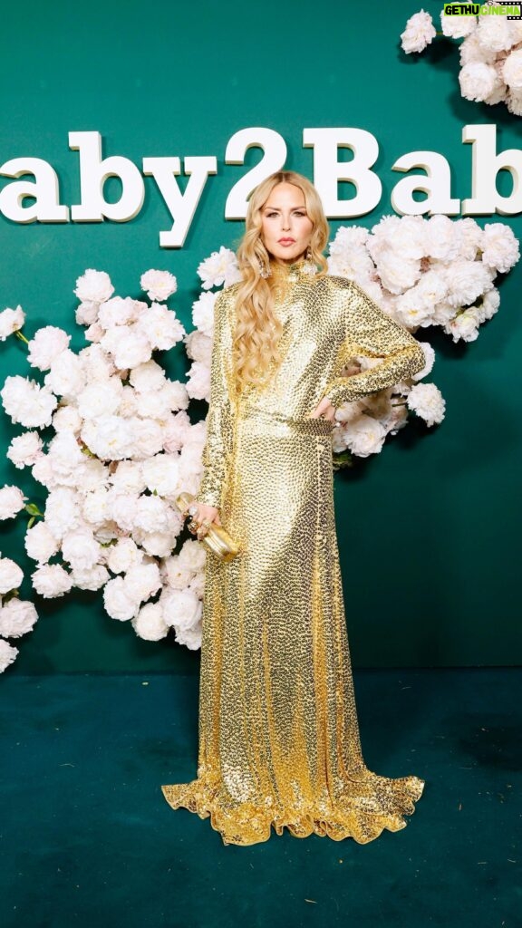 Rachel Zoe Instagram - Truly the most extraordinary night raising over 12 million dollars on the 12th year of @baby2baby 🙏🏻💚 I am the proudest board member of one of the most impactful organizations providing basic essentials to countless babies and children who need them most. I have witnessed up close our fearless leaders @kellysawyer and @norahweinstein and their unstoppable team build @baby2baby from a small local LA initiative to the powerful organization it is today helping babies and children in the most dire need across the country and globally. "Make no mistake, diapers are dignity.. dignity is an essential, love is an essential. ALL babies are our babies " .. @salmahayek #baby2babygala presented by @paulmitchell #2023