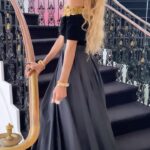 Rachel Zoe Instagram - I am beyond excited to talk all things #MetGala on @enews tonight at 11:30pm ✨ This is going to be a very special evening honoring one of my all-time favorite designers #KarlLagerfeld @chanelofficial #karlforever 🤍🖤 wearing vintage @chanelofficial gown Vintage jewels @maisonmerenor 💎glammed by @emmawillishmu