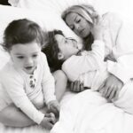 Rachel Zoe Instagram - For all of the exhausted overwhelmed parents, try to remember and hold on tight to these moments even at 5:30am 😴 because these little human alarm clocks are just everything and grow up at lightening speed when you then become their wake up call 💔🥹 #workingmom