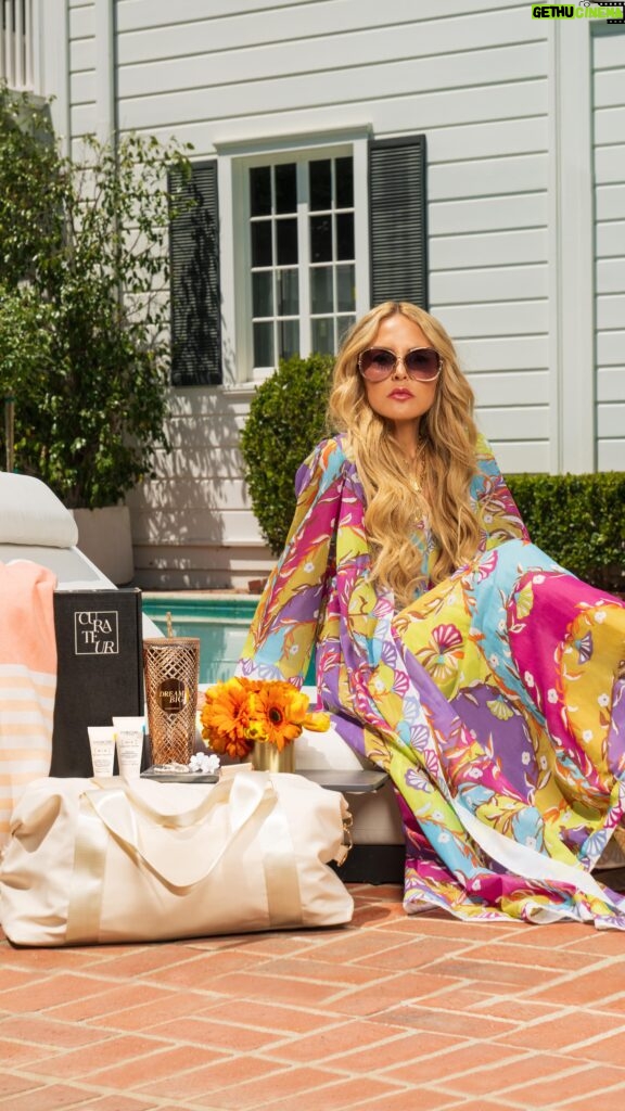 Rachel Zoe Instagram - Dive into summer vibes with our Summer Curation! From the chic Rachel Miriam tumbler to beach-ready towels, a choice of Lele Sadoughi pearl earrings, a Symbiosis skincare duo, and our exclusive RZ x CURATEUR weekender for all your adventures. Your summer, curated to perfection. Link in our bio to get yours today!