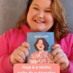 Rafaela Ferreira Instagram - É HOJE! Espero por vocês! ❤️ NOITE DE AUTÓGRAFOS - EU SÓ CABIA NAS PALAVRAS DATA: 26 de Abril de 2023 HORÁRIO: 19h LOCAL: Livraria da Vila - Lorena (Alameda Lorena, 1501 - Jardim Paulista - SP)