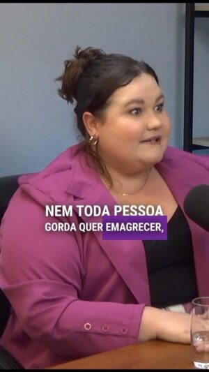 Rafaela Ferreira Instagram - AMANHÃ sai o quarto episódio do Saúde Fora da Caixa! 

E posso adiantar que o papo com a @ferreirarafaela foi SENSACIONAL! Tenho certeza que muita gente que me segue aqui vai se identificar com o que a gente conversou por lá 😊

Episódio completo AMANHÃ às 6:00 no Spotify e YouTube (link na bio)

-

Construir saúde vai muito além do peso! Entender a profundidade de cada pessoa e construir saúde de forma acolhedora É POSSÍVEL.

Ninguém é obrigado a perder peso e isso NÃO É romantizar a obesidade! A construção de saúde passa pelo acolhimento e pela construção de novas perspectivas sobre a vida.