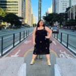 Rafaela Ferreira Instagram - Cheguei pra Tarde de Autógrafos de EU SÓ CABIA NAS PALAVRAS no @popplusbr ✨✨✨✨