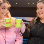 Rafaela Ferreira Instagram - Tcharan! Mistério revelado! ❤️ E como pra tudo tem uma primeira vez, hoje vai ao ar o 1º episódio do videocast Azamigas no canal da TvZyn e eu estou feliz demais em participar desse projeto como apresentadora! ✨ A parceria com a Bryanna tá sendo maravilhosa demais, o que só deixa o programa mais e mais divertido. <3 Então fiquem ligados porque hoje às 17h começa nosso videocast lá no canal da TvZyn! ❤️