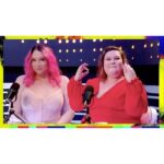 Rafaela Ferreira Instagram - Daqui a pouquinho, às 17h no canal da TvZyn vai começar o episódio de Azamigas com uma convidada muito especial, a @katumirim !!! Ela é rapper, indígena, mãe, lgbtqiap e estamos felizes demais de conversar com uma pessoa tão incrível no dia dos povos indígenas! O episódio está demais. 💜 foto: Ramon Freitas