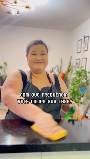 Rafaela Ferreira Instagram - Quem aí também!? 🫠🧽🫧🧺