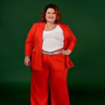Rafaela Ferreira Instagram - Qual foi o maior absurdo que você já ouviu? No episódio 96, @ferreirarafaela contou sobre diversas passagens em que absurdos foram falados com a maior naturalidade, a respeito de sua vida, seu corpo e sua rotina. Papeamos também sobre amor próprio, autoconhecimento, autoestima e muito mais. A conversa completa você confere na sua plataforma favorita 🦋