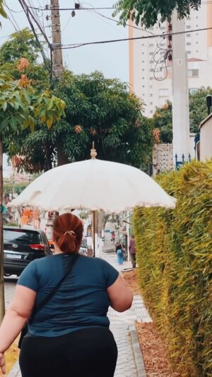 Rafaela Ferreira Instagram - Porque chuva não é justificativa pra deixar de mexer esse corpão, ein? Mais um dia de pilates com o @erikvesch na @bem_estarpilates! Sempre maravilhoso. ❤️