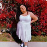 Raini Rodriguez Instagram - Roses are red Violets are blue I saw this on the side of the road What did you expect me to do 🌺🌺🌺🌺