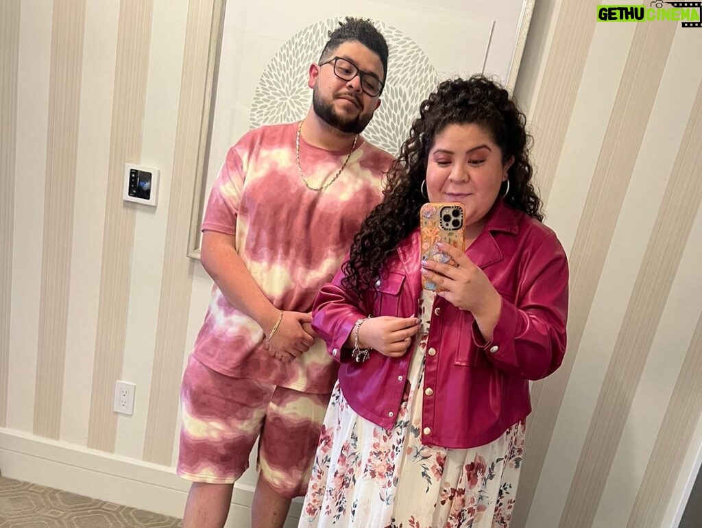 Raini Rodriguez Instagram - Happy 25th to my forever twin🤞🏽I love you lil bro💜