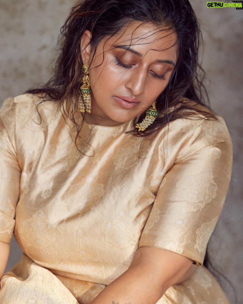Raja Kumari Instagram - శ్వేత in custom @raw_mango Styled by @tryagaintoobad @styled_by_meera Glam @riyasheth.makeuphair @helena_hair_stylist Shot by @trishasarang