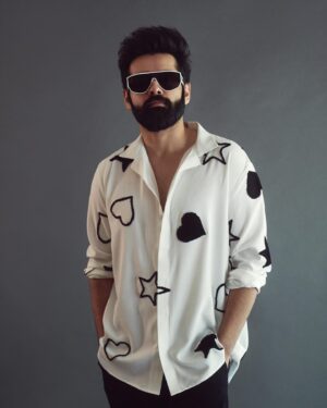 Ram Pothineni Instagram - No….. YOU caption it! 

Love..
#RAPO 

Styled by - @ashwin_ash1 & @hassankhan_3 
Style team - @avinash_kajjam 
Photography team: @ishan.n.giri
@enhancingmoments
@__va_ish_nav__