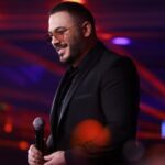 Ramy Ayash Instagram - A sea of beautiful souls creating a vibe of love and care. 💫 The crowd's warmth made it a night to remember. #UnforgettableConcert" #Syria #ramyayach بحر من الأرواح الجميلة التي خلقت لي أجواء من الحب والرعاية. 💫 دفء الجمهور جعلها ليلة لا تُنسى. #حفلة لا تنسى" #سورية #رامي_عياش